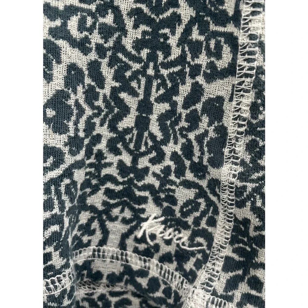 Kavu Women's Size S Lopez Long Sleeve Mock Neck Shirt Top Thumb Holes Button - Picture 11 of 11